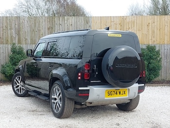 Used Land Rover Defender 2024 for sale - 78178968: Photo