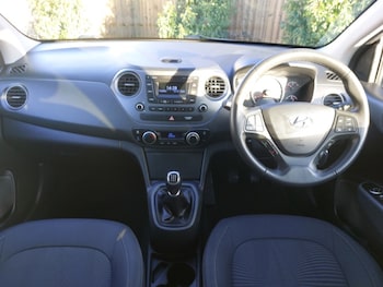 Used Hyundai i10 2017 for sale - 78321079: Photo