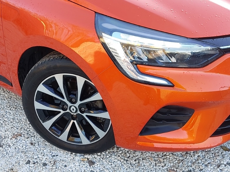 Used Renault Clio 2022 for sale - 76639528: Photo 9