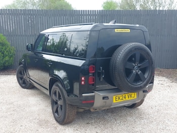 Used Land Rover Defender 2024 for sale - 79310732: Photo