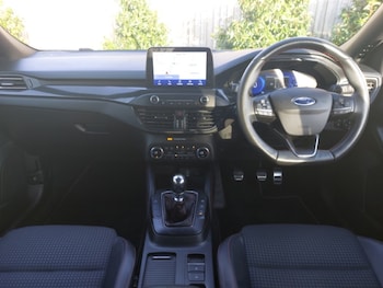 Used Ford Focus 2020 for sale - 76233837: Photo 2