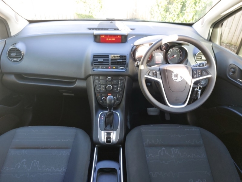 Used Vauxhall Meriva 2015 for sale - 76403989: Photo 2