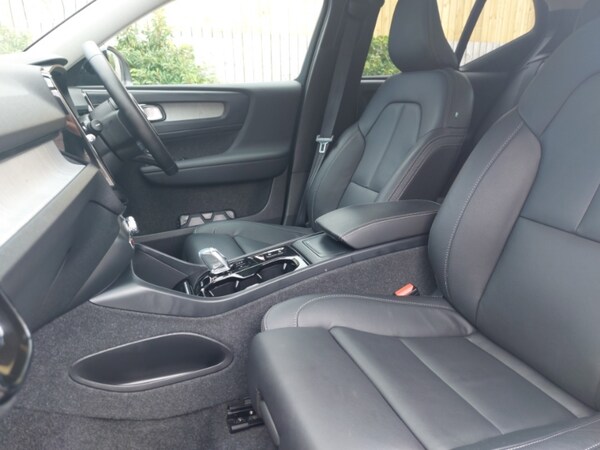Used Volvo XC40 2024 for sale - 75684226: Photo 5