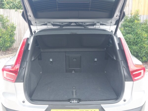 Used Volvo XC40 2024 for sale - 75684226: Photo 8