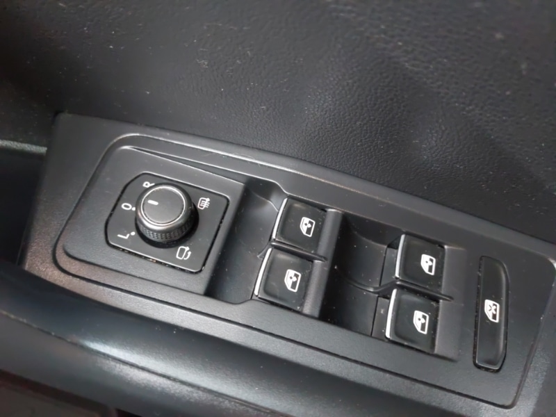 Used Volkswagen T-Roc 2018 for sale - 77130032: Photo 19