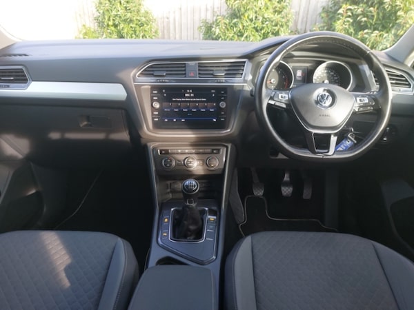 Used Volkswagen Tiguan 2019 for sale - 76230076: Photo 2