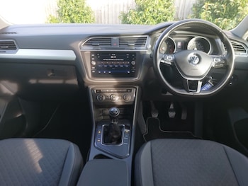 Used Volkswagen Tiguan 2019 for sale - 76230076: Photo 2