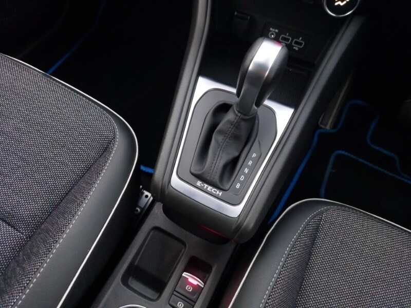 Used Renault Captur 2023 for sale - 76651735: Photo 11