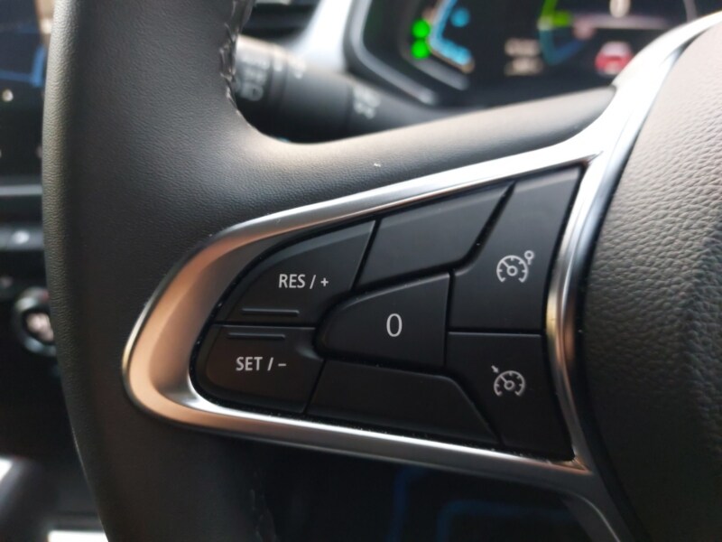 Used Renault Captur 2023 for sale - 76651735: Photo 16