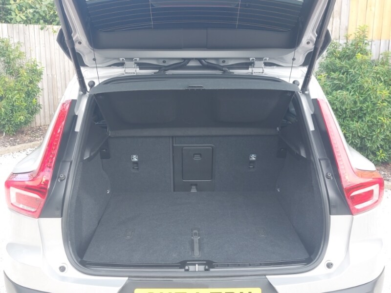 Used Volvo XC40 2024 for sale - 76579611: Photo 8