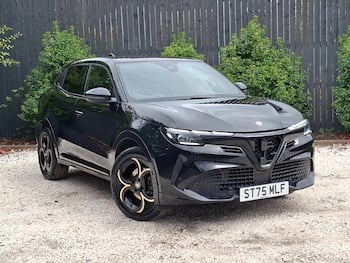 Used Alfa Romeo Junior 2025 for sale - 79747022: Photo