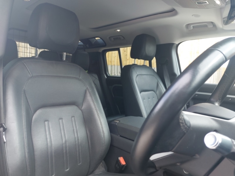 Used Land Rover Defender 2021 for sale - 76502428: Photo 13