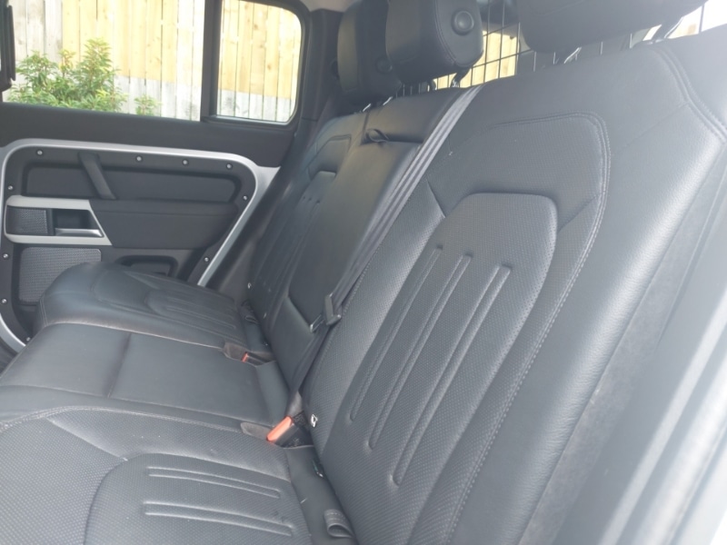 Used Land Rover Defender 2021 for sale - 76502428: Photo 6