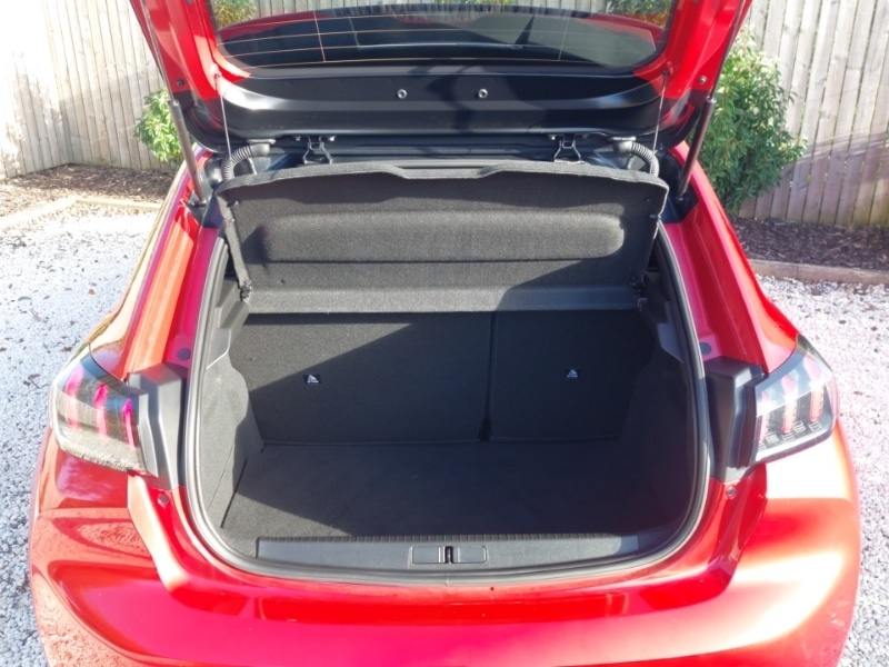 Used Peugeot 208 2022 for sale - 76393227: Photo 8