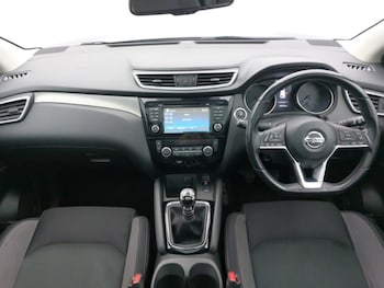 Used Nissan Qashqai 2017 for sale - 76464813: Photo