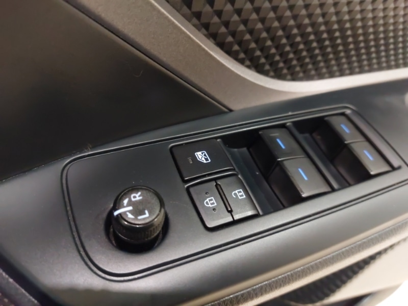 Used Toyota C-HR 2023 for sale - 76471567: Photo 19