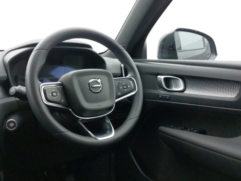 Used Volvo XC40 2025 for sale - 77189661: Photo 10