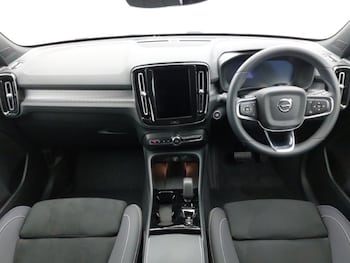 Used Volvo XC40 2025 for sale - 77189661: Photo