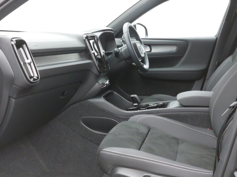 Used Volvo XC40 2025 for sale - 77189661: Photo 5