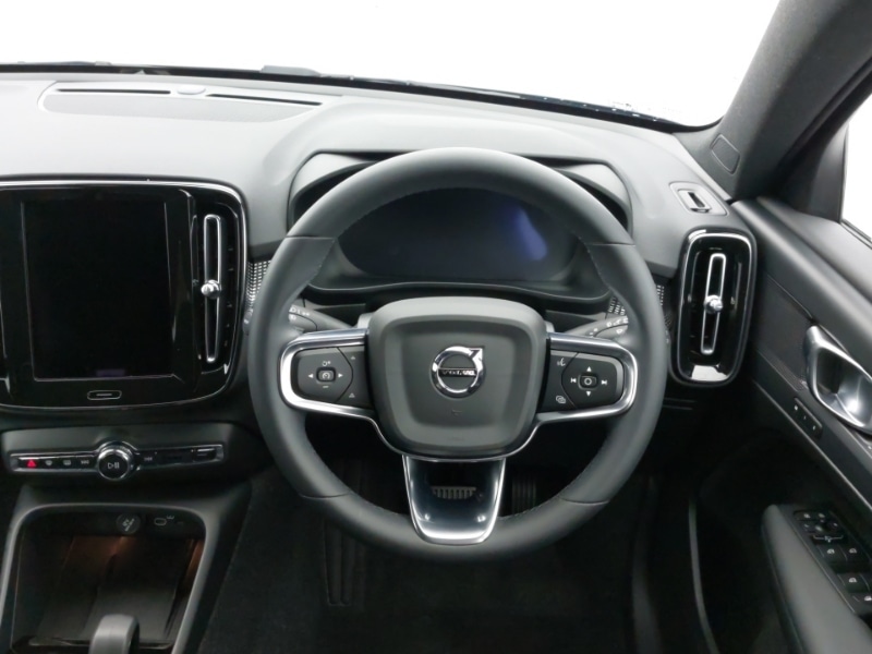 Used Volvo XC40 2025 for sale - 77189661: Photo 7