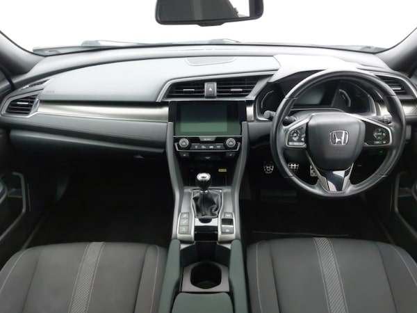 Used Honda Civic 2019 for sale - 76321330: Photo 2
