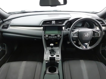 Used Honda Civic 2019 for sale - 76321330: Photo 2