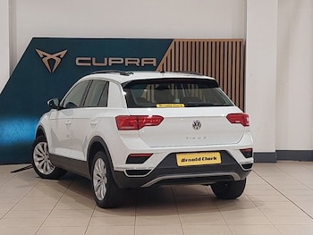 Used Volkswagen T-Roc 2020 for sale - 75442405: Photo
