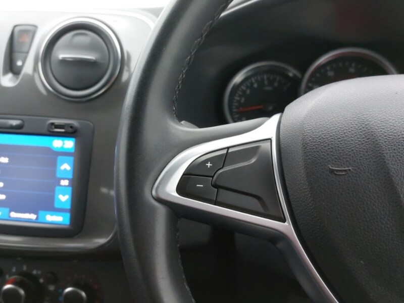 Used Dacia Sandero Stepway 2019 for sale - 77717073: Photo 16