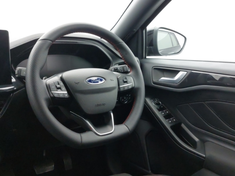 Used Ford Focus 2022 for sale - 77922035: Photo 10