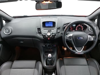 Used Ford Fiesta 2017 for sale - 77960470: Photo