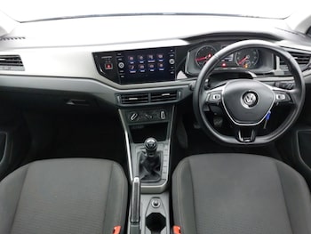 Used Volkswagen Polo 2019 for sale - 76464810: Photo