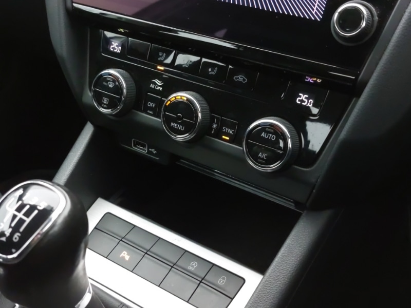 Used Skoda Octavia 2019 for sale - 76795147: Photo 15