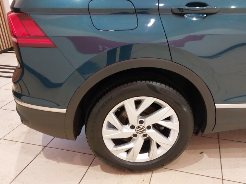 Used Volkswagen Tiguan 2023 for sale - 77605635: Photo 12