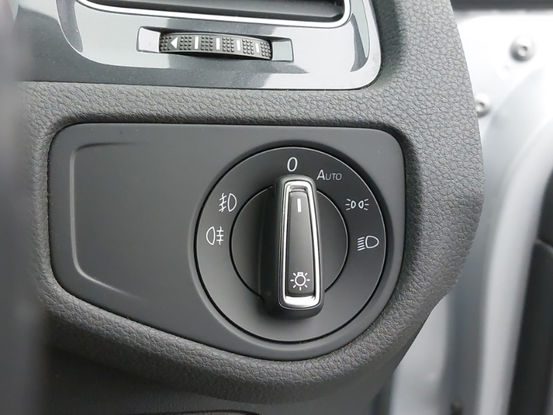 Used Volkswagen Golf 2019 for sale - 76464817: Photo 19