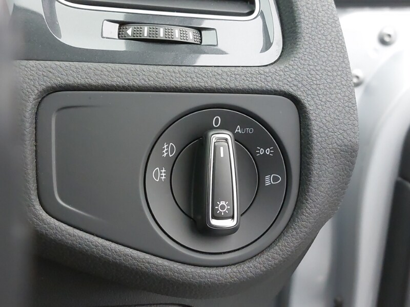 Used Volkswagen Golf 2019 for sale - 76543570: Photo 19