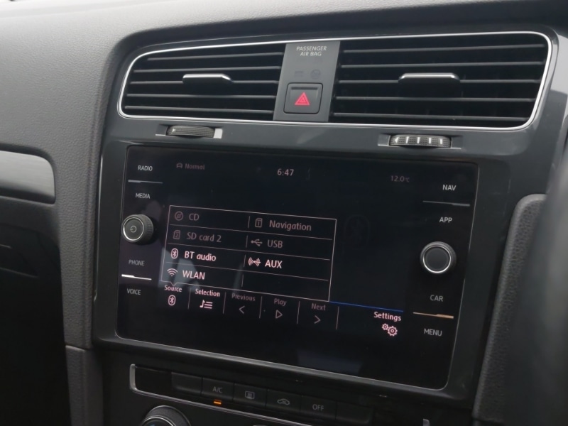 Used Volkswagen Golf 2018 for sale - 77956836: Photo 14