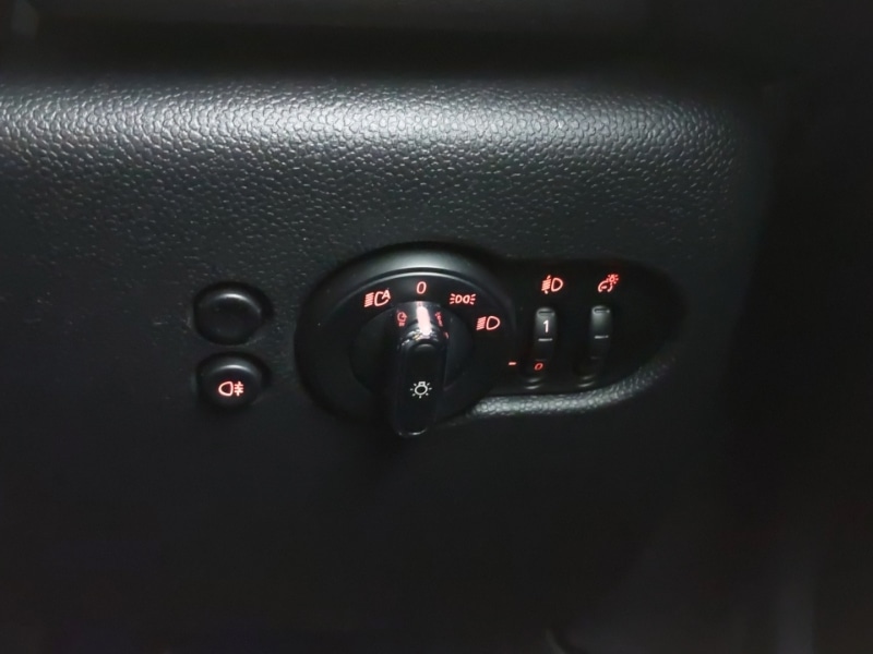 Used MINI Convertible 2021 for sale - 77922052: Photo 19