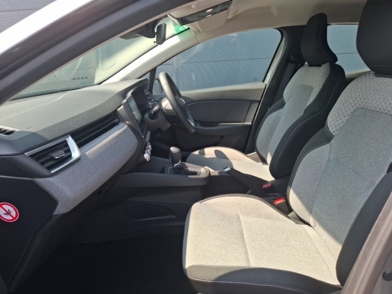 Used Renault Clio 2024 for sale - 76150517: Photo 5