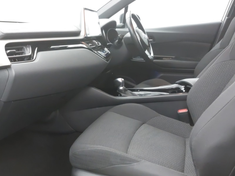 Used Toyota C-HR 2019 for sale - 76663900: Photo 5