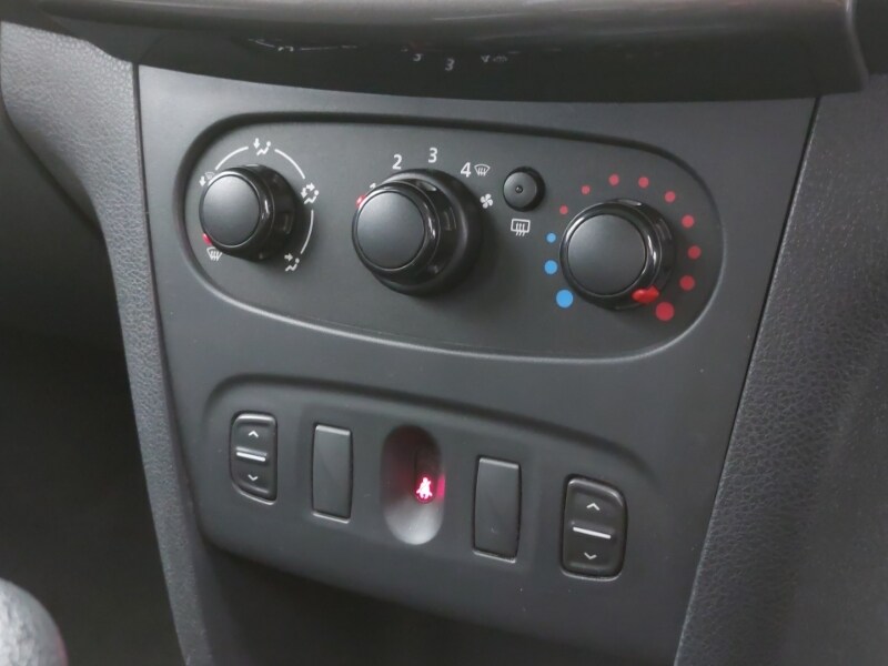 Used Dacia Sandero Stepway 2015 for sale - 78013179: Photo 14