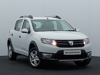 Used Dacia Sandero Stepway 2015 for sale - 78013179: Photo