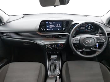 Used Hyundai i20 2022 for sale - 76763809: Photo