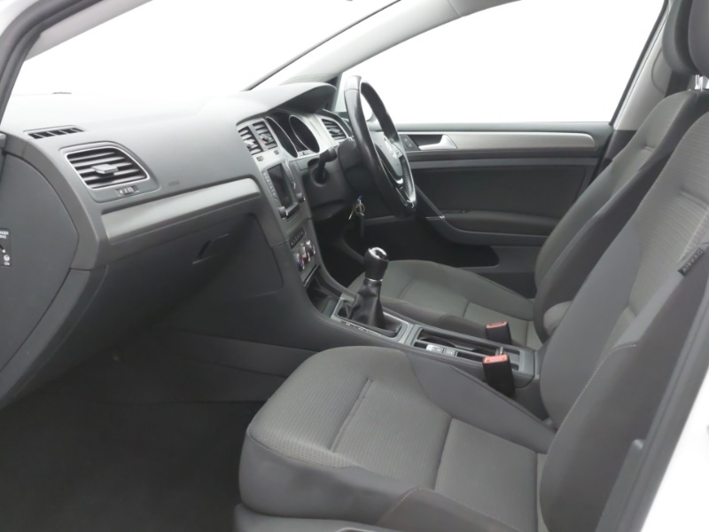 Used Volkswagen Golf 2016 for sale - 77623198: Photo 5