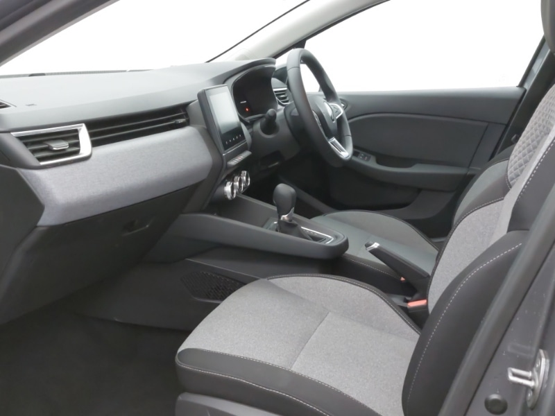 Used Renault Clio 2024 for sale - 76354615: Photo 5