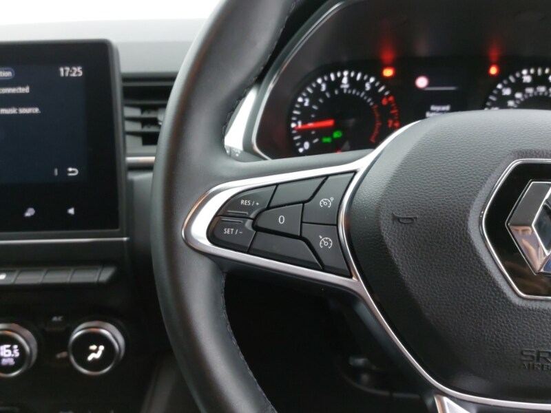 Used Renault Captur 2021 for sale - 77366660: Photo 17