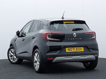 Used Renault Captur 2021 for sale - 77366660: Photo