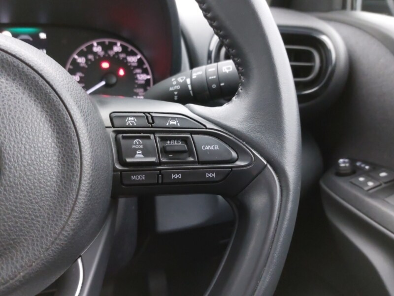 Used Mazda Mazda2 HYBRID 2024 for sale - 76663901: Photo 18