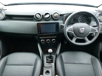 Used Dacia Duster 2022 for sale - 76144945: Photo 2
