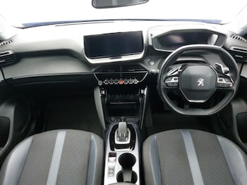 Used Peugeot 2008 2020 for sale - 77068285: Photo