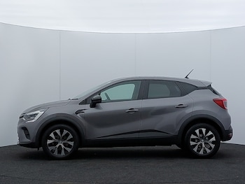 Used Renault Captur 2022 for sale - 77397656: Photo